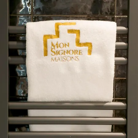 בית הארחה Monsignore Luxury מונופולי
