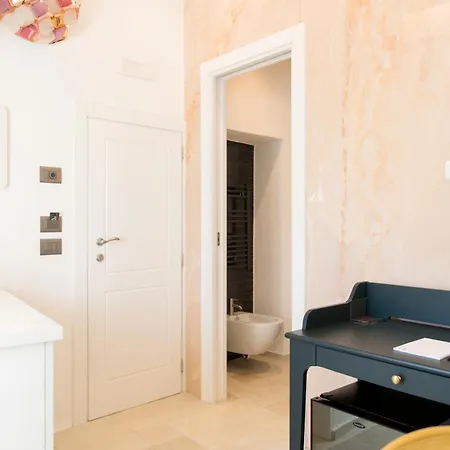 Monsignore Luxury בית הארחה